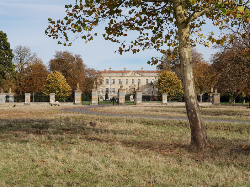 Thame Park Walking routes