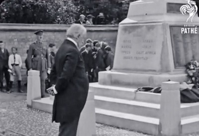 Lord George unveiling Thame War Memorial in 1921