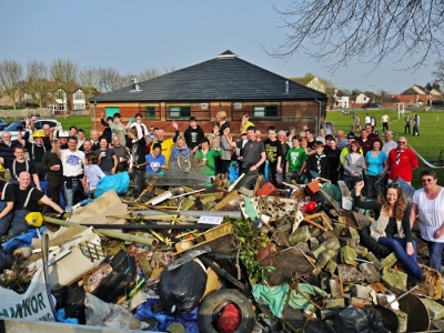 Volunteers and the pile of assorted rubbish collected on the first Thame Tidy Day in 2011