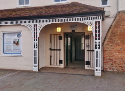 The public toilets in Upper High Street, Thame