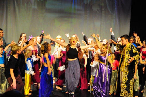 aladin_Youth_theatre2014 (500x332)